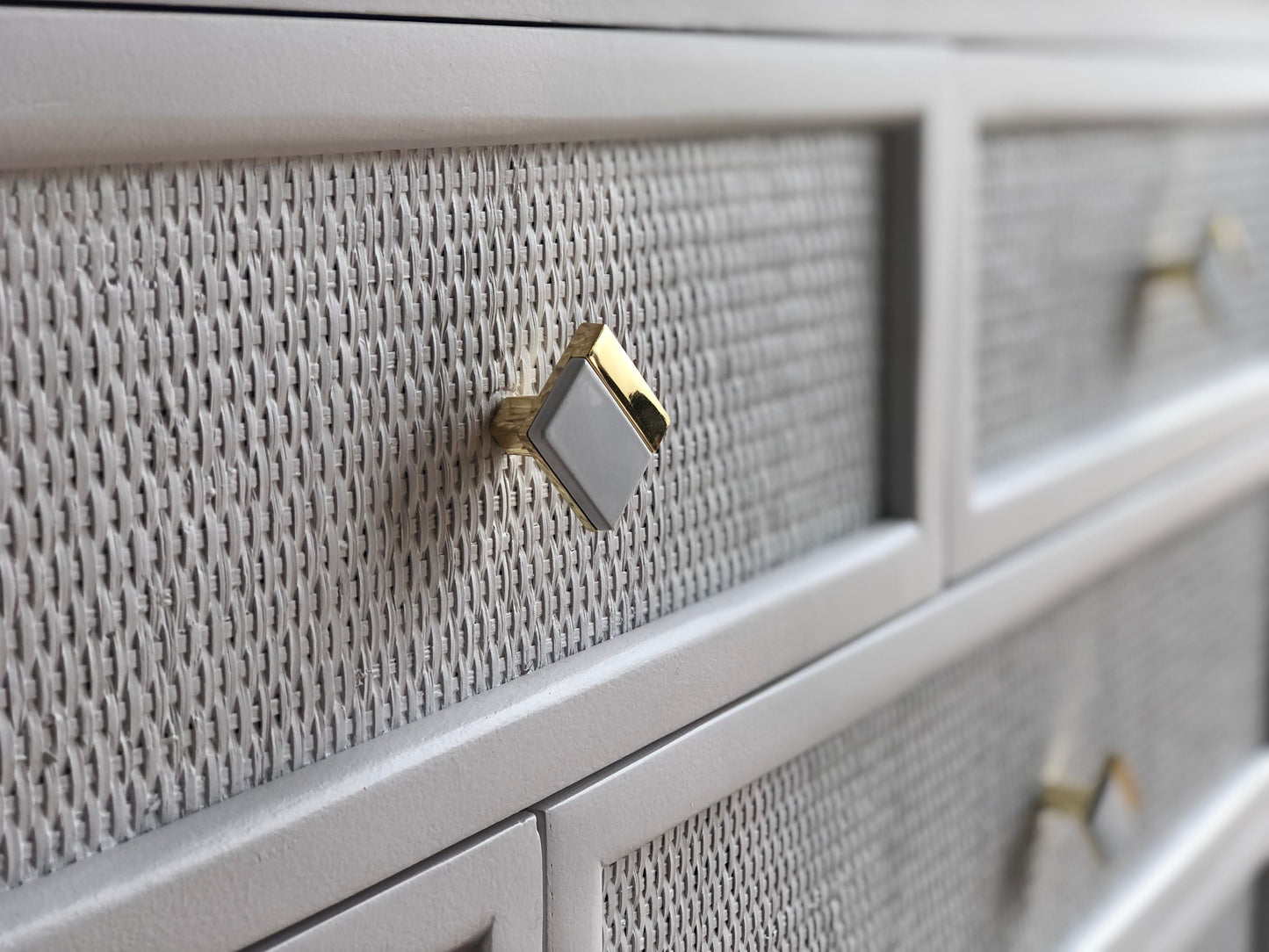 White & Gold Square Knob